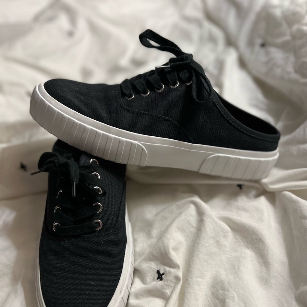 Slip on sneakers size 9
